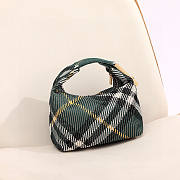 Okify Burberry Green Peg Bag 21.5x10.5x23cm  - 4