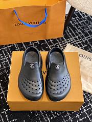 Okify Louis Vuitton Shark Clog Slippers In Black 5cm 1ABSN6 EU39-45 - 3
