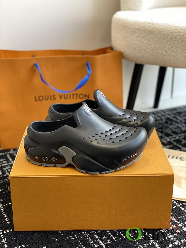 Okify Louis Vuitton Shark Clog Slippers In Black 5cm 1ABSN6 EU39-45 - 1