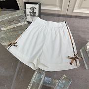 Okify Burberry Set Of White Tank Top And Shorts For Kids - 6
