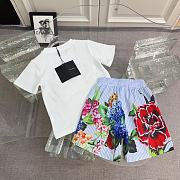 Okify Dolce & Gabbana Set Of Flower T-shirt And Shorts For Kids - 5