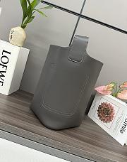 Okify Loewe Large Pebble Braided Bucket Bag In Gray 24.5x23.5x28cm  - 4