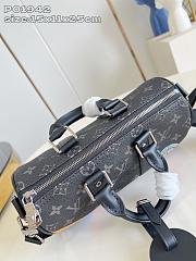 Okify Louis Vuitton Keepall 25 Mon Monogram With Custom Stripe P01942 15x11x25cm  - 4