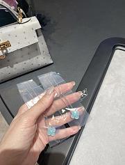 Okify VCA Silver Necklace In Light Blue  - 4