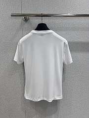 Okify Louis Vuitton Signature Zipper Detail T-Shirt 1AIB80 SML  - 5