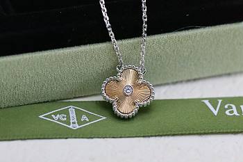 Okify VCA Silver Necklace With Gold Inside 