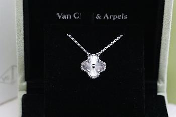 Okify VCA Silver Necklace 23688