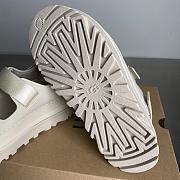 Okify UGG Goldenglow Sandals In White EU35-40  - 2