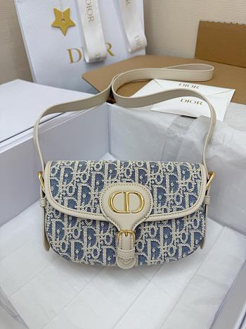 Okify Dior Bobby East West Bag In White Oblique 21x12x5cm 