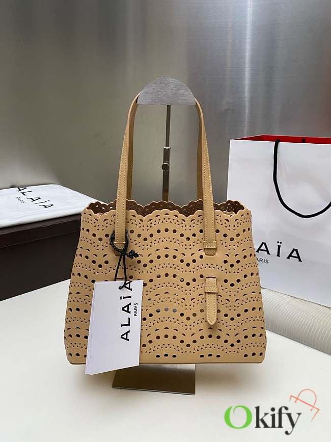 Okify Alaia Mina 25 Bag In Beige Calfskin Vienna Wave 25x20x12cm - 1