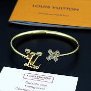 Okify Louis Vuitton Iconic Flower Bracelet In Gold - 4