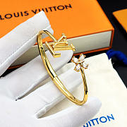 Okify Louis Vuitton Iconic Flower Bracelet In Gold - 3