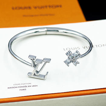 Okify Louis Vuitton Iconic Flower Bracelet In Silver