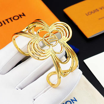 Okify Louis Vuitton Breeze Gold Bracelet