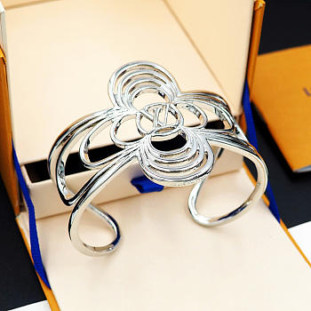 Okify Louis Vuitton Breeze Silver Bracelet