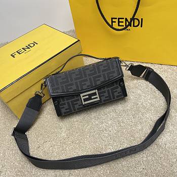 Okify Fendi Soft Trunk Baguette Bag In Black 22x13x6.5cm