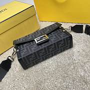 Okify Fendi Soft Trunk Baguette Bag In Black 22x13x6.5cm - 3