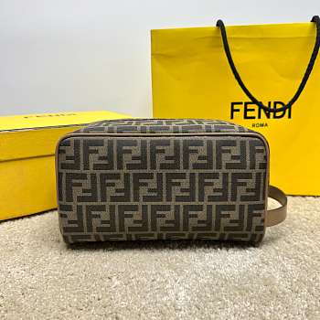 Okify Fendi FF Toiletry Case In Brown 27.5x13x16cm