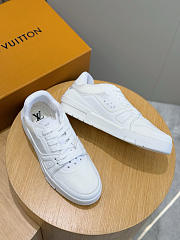 Okify Louis Vuitton White Sneakers EU38-45 1AHTJK - 3