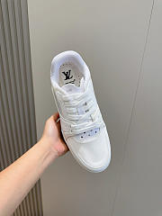 Okify Louis Vuitton White Sneakers EU38-45 1AHTJK - 2