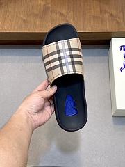 Okify Burberry Checked Slippers For Men EU39-44 - 4