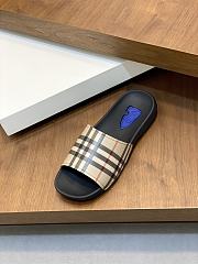 Okify Burberry Checked Slippers For Men EU39-44 - 2