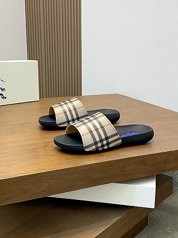 Okify Burberry Checked Slippers For Men EU39-44