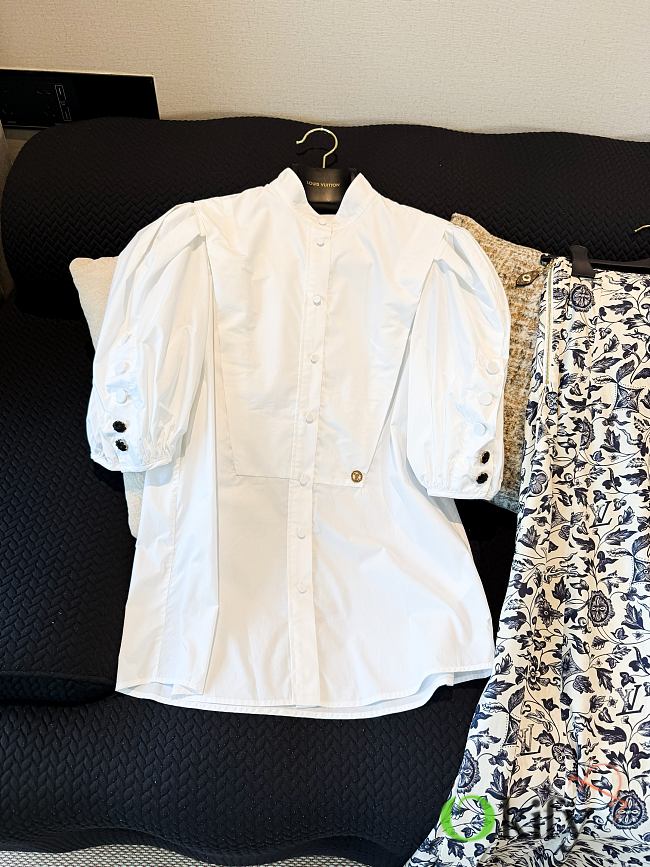 Okify Louis Vuitton Puff Sleeve Shirt In White 1AIBAH - 1