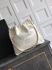 Okify CC 22 Calfskin Handbag In White 37cm - 4