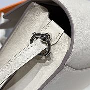 Okify Hermes Roulis 18 Bag In White Leather And Silver Hardware 18x6x15cm  - 2