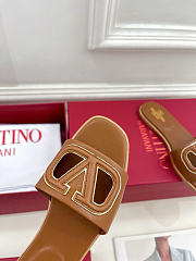 Okify Valentino Roman Stud Brown Slides EU35-43 - 3