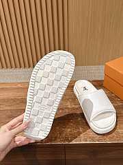 Okify Louis Vuitton Black/White Slides 24268 - 5