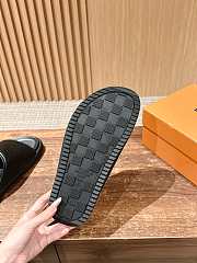 Okify Louis Vuitton Black/White Slides 24268 - 4