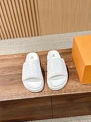 Okify Louis Vuitton Black/White Slides 24269 - 5
