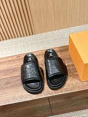 Okify Louis Vuitton Black/White Slides 24269 - 4