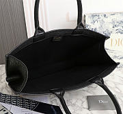 Dior book tote 41.5 embossed leather black  - 6