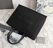 Dior book tote 41.5 embossed leather black  - 4