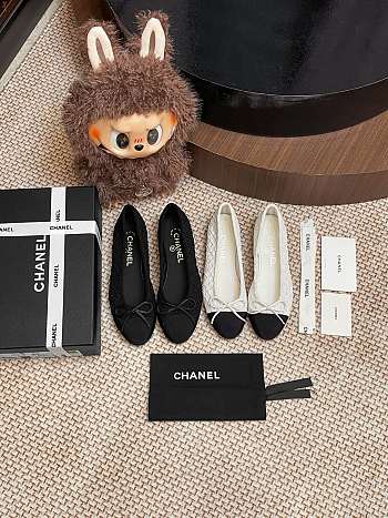 Okify CC Ballet Shoes In Black/White 