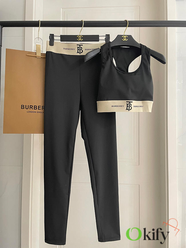 Okify Burberry Set Sporty Clothes For Women  - 1
