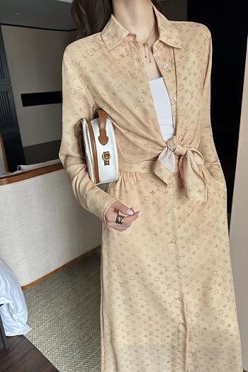Okify Louis Vuitton Set Of Beige Shirt And Long Skirt