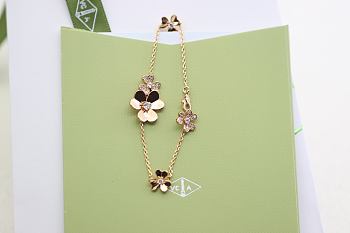 Okify VCA Gold Bracelet 24375