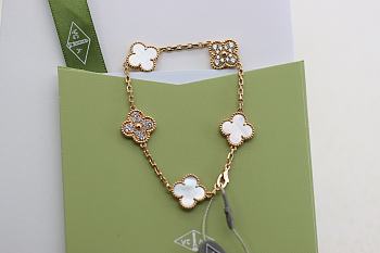 Okify VCA Gold Bracelet 24378