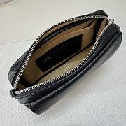 Okify Loewe Small Pebble Messenger Bag In Black 20x6x12.5cm - 4