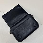 Okify Loewe Small Pebble Messenger Bag In Black 20x6x12.5cm - 5