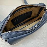 Okify Loewe Small Pebble Messenger Bag In Blue 20x6x12.5cm - 5