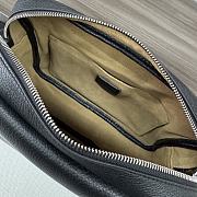 Okify Loewe Medium Pebble Messenger Bag In Black 23x18x9cm - 5