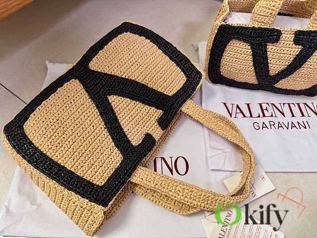 Okify Valentino Garavani Viva Superstar Large Raffia Bag In Black 34x24x9cm - 1