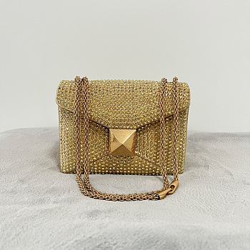 Okify Valentino One Stud Crystal Bag In Gold 19x14x11cm