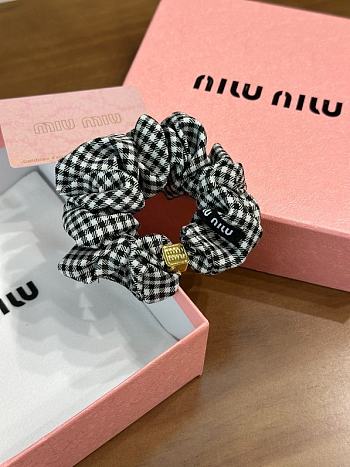 Okify MiuMiu Black And White Scrunchies 24528