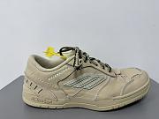 Okify Balenciaga Hamptons Sneakers 24555 - 1